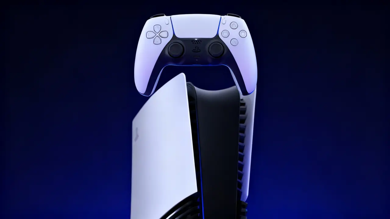 Console PlayStation 5 con controller DualSense su sfondo blu